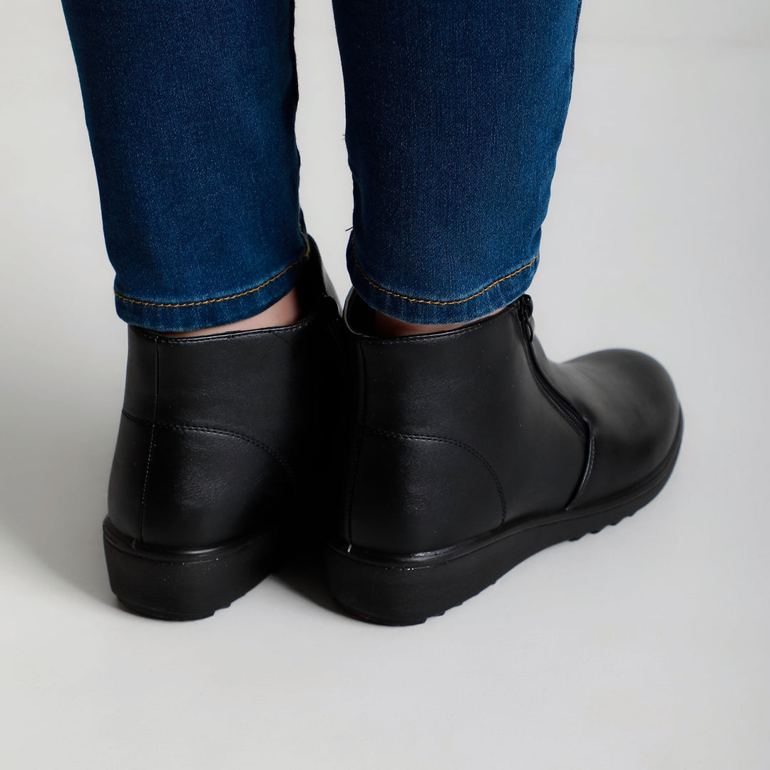 Ambra - Comfortable Ankle Boot for Women