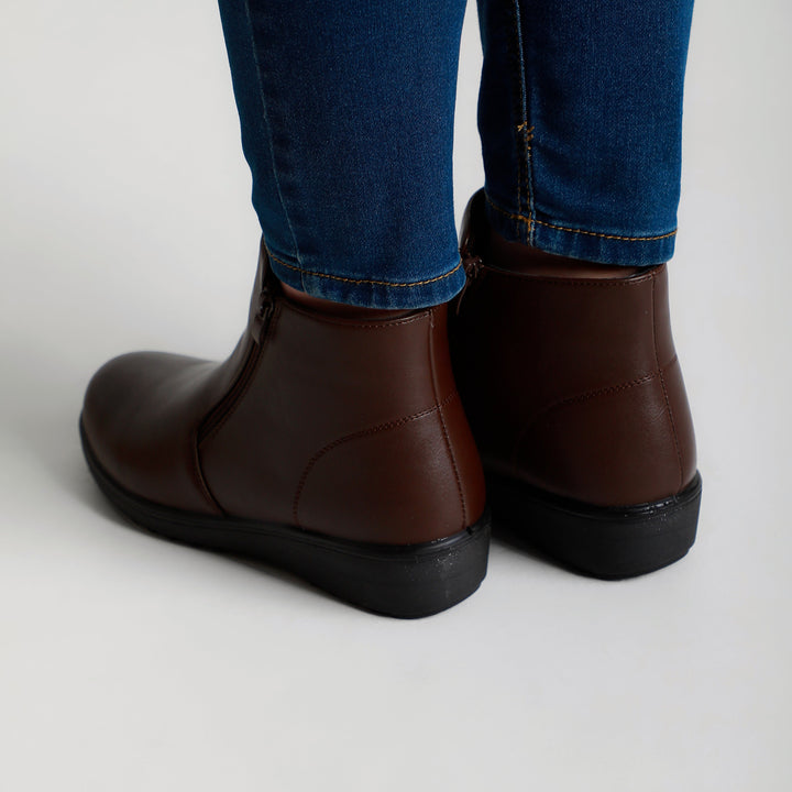 Ambra - Comfortable Ankle Boot for Women