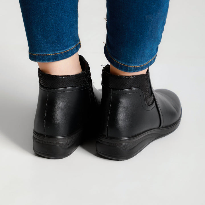 Ines - Comfortable Ankle Boot for Women