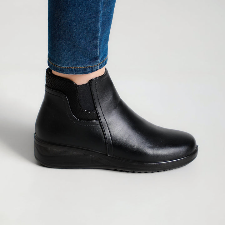 Ines - Comfortable Ankle Boot for Women