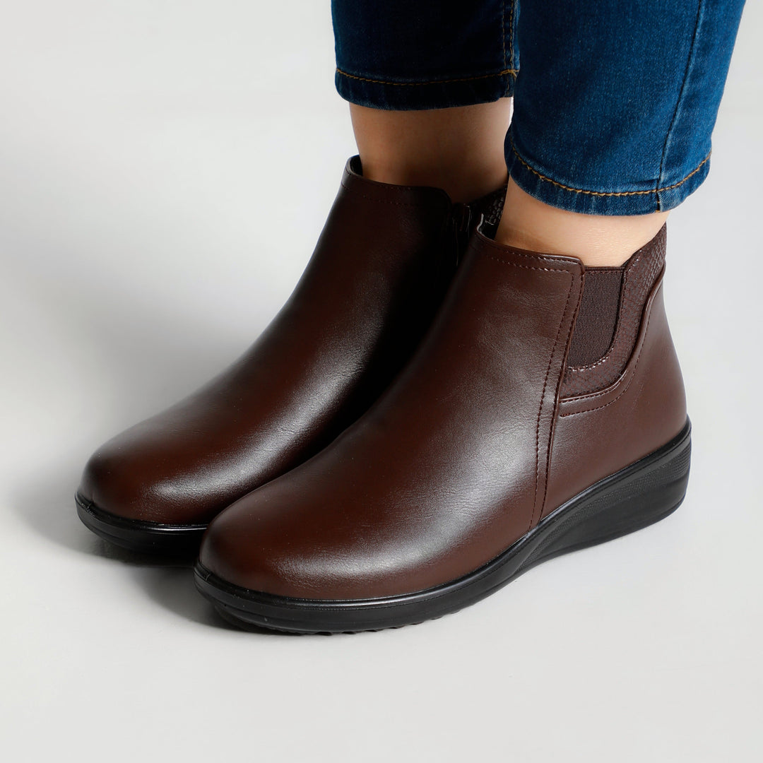 Ines - Comfortable Ankle Boot for Women