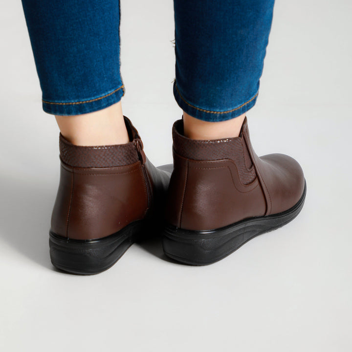Ines - Comfortable Ankle Boot for Women