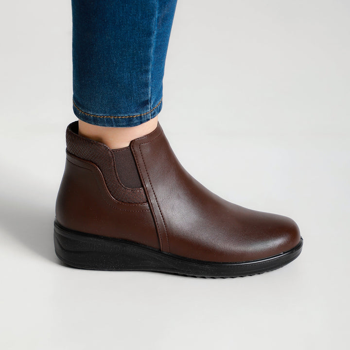 Ines - Comfortable Ankle Boot for Women