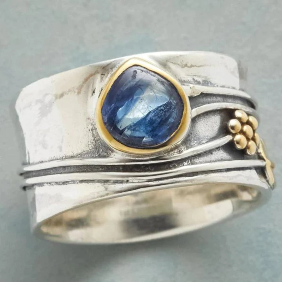 Fern | Midnight Blue Ring - Classic Sparkle