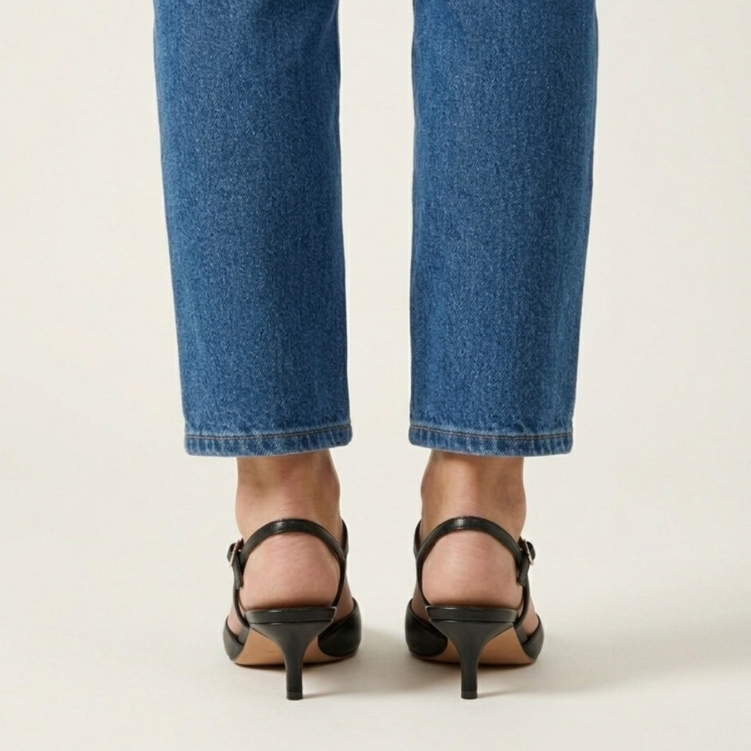 Clelia — Jarah Melbourne