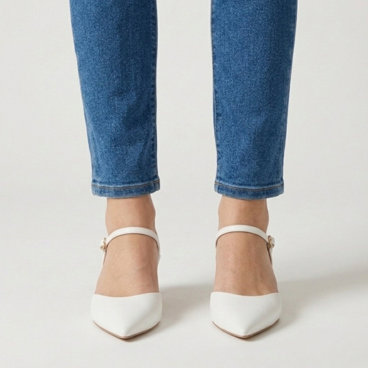 Clelia — Jarah Melbourne