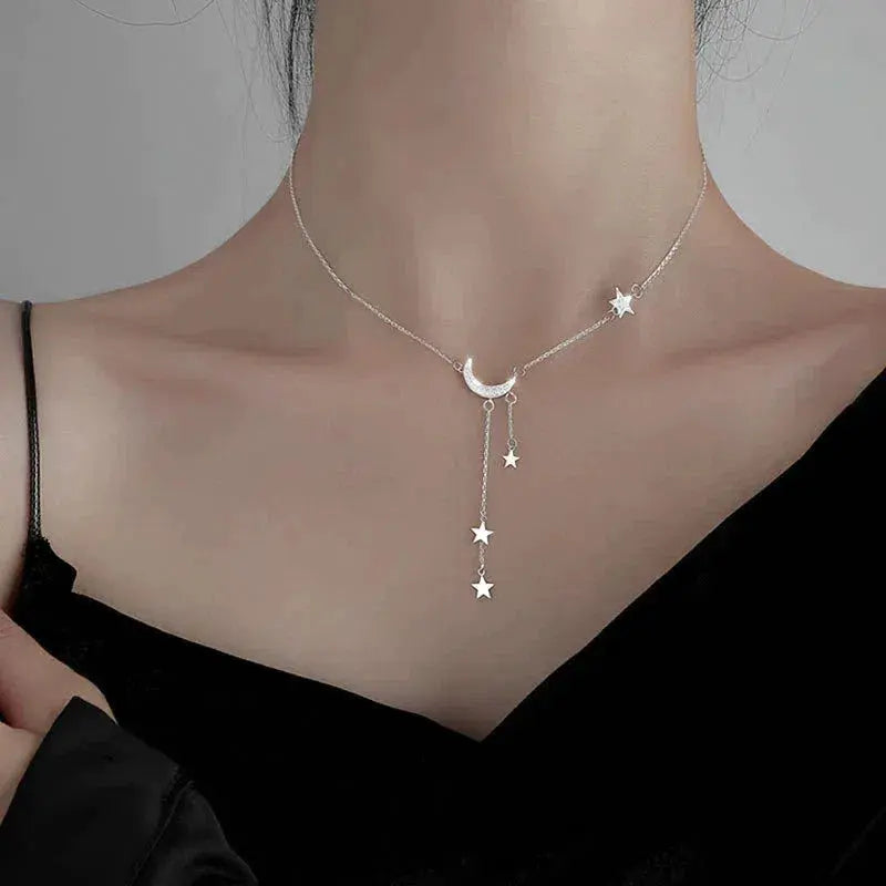 Rosalie | Elegant silver necklace with moon and stars