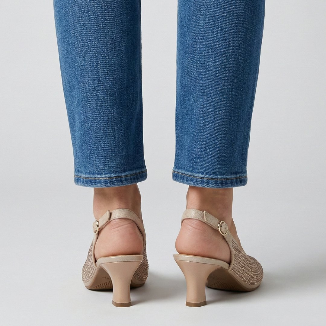 Helen — Jarah Melbourne