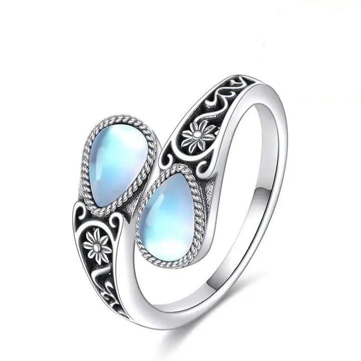 Meadow | Elegant Ring with Moonstone Flower