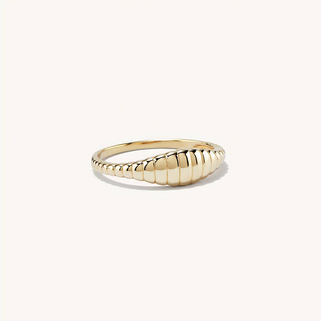 Minimalist Wave Signet Ring