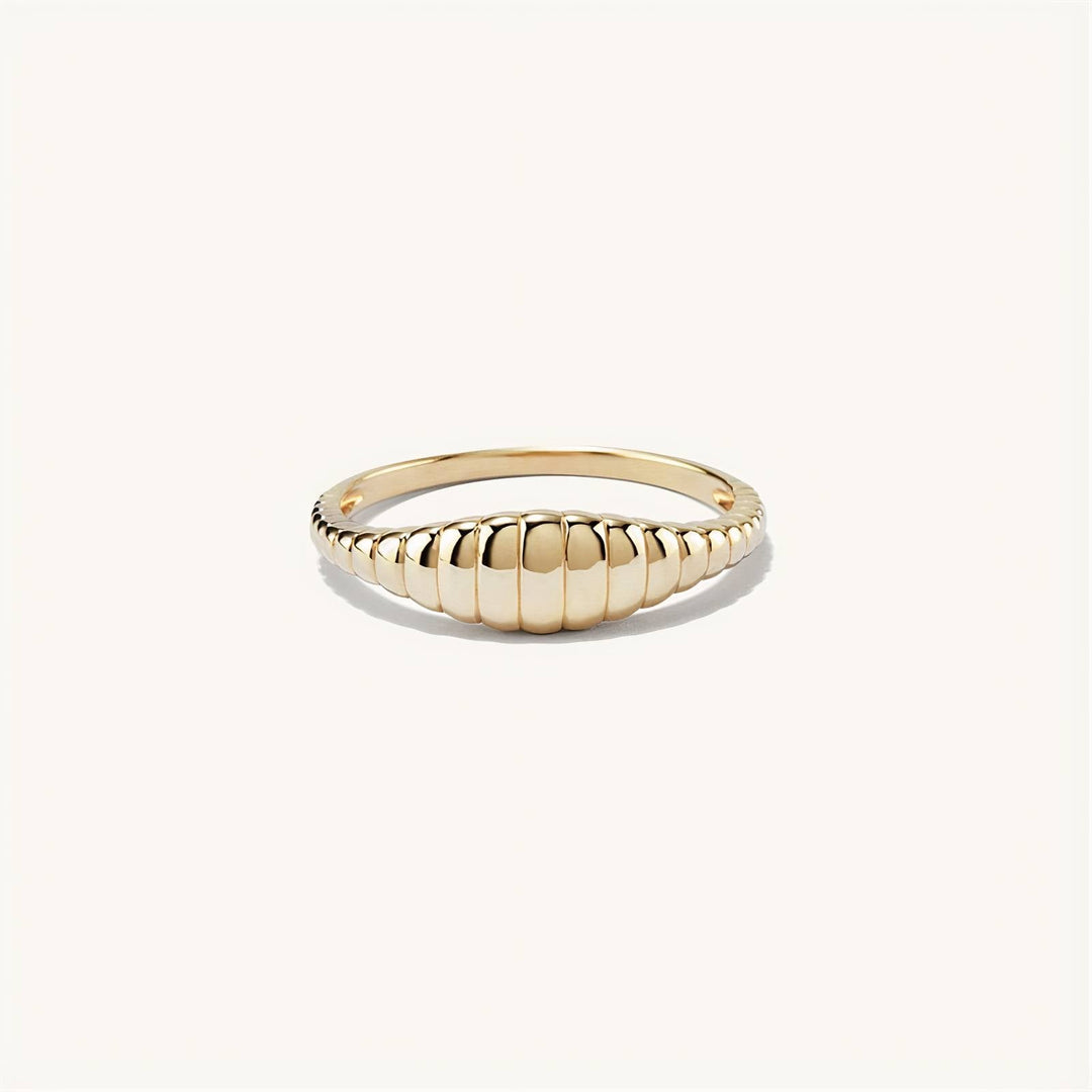 Minimalist Wave Signet Ring