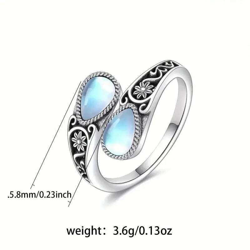 Meadow | Elegant Ring with Moonstone Flower