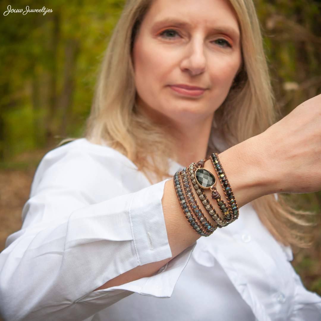 Ivy | Elegant Onyx Statement Bracelet