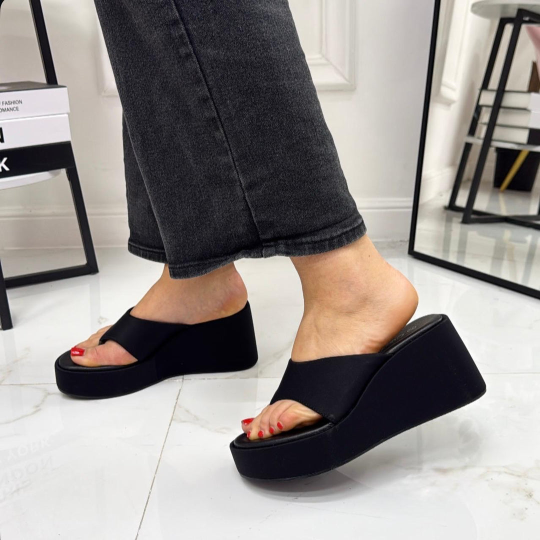 Brigida | Classic Wedge Sandal