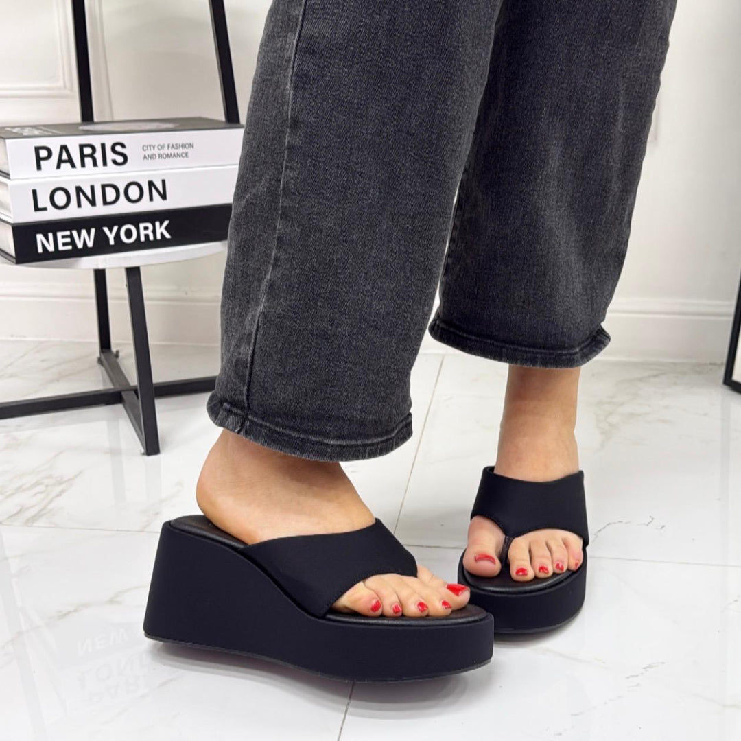 Brigida | Classic Wedge Sandal