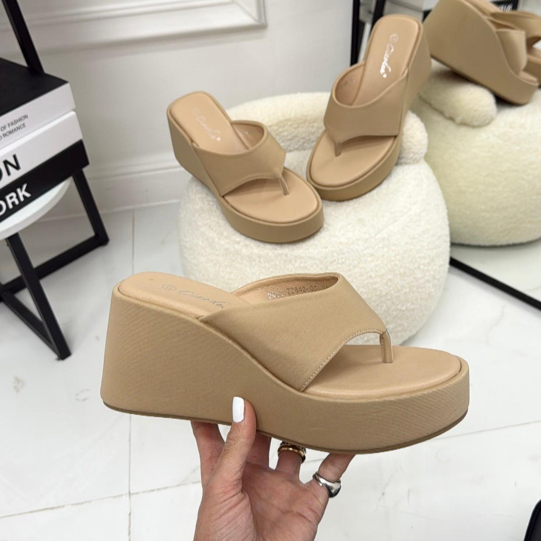 Brigida - Sandalo Zeppa Donna Punta Tallone Beige