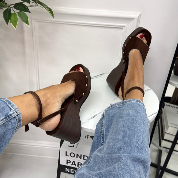 Nivia | Ankle Strap Wedge Sandal