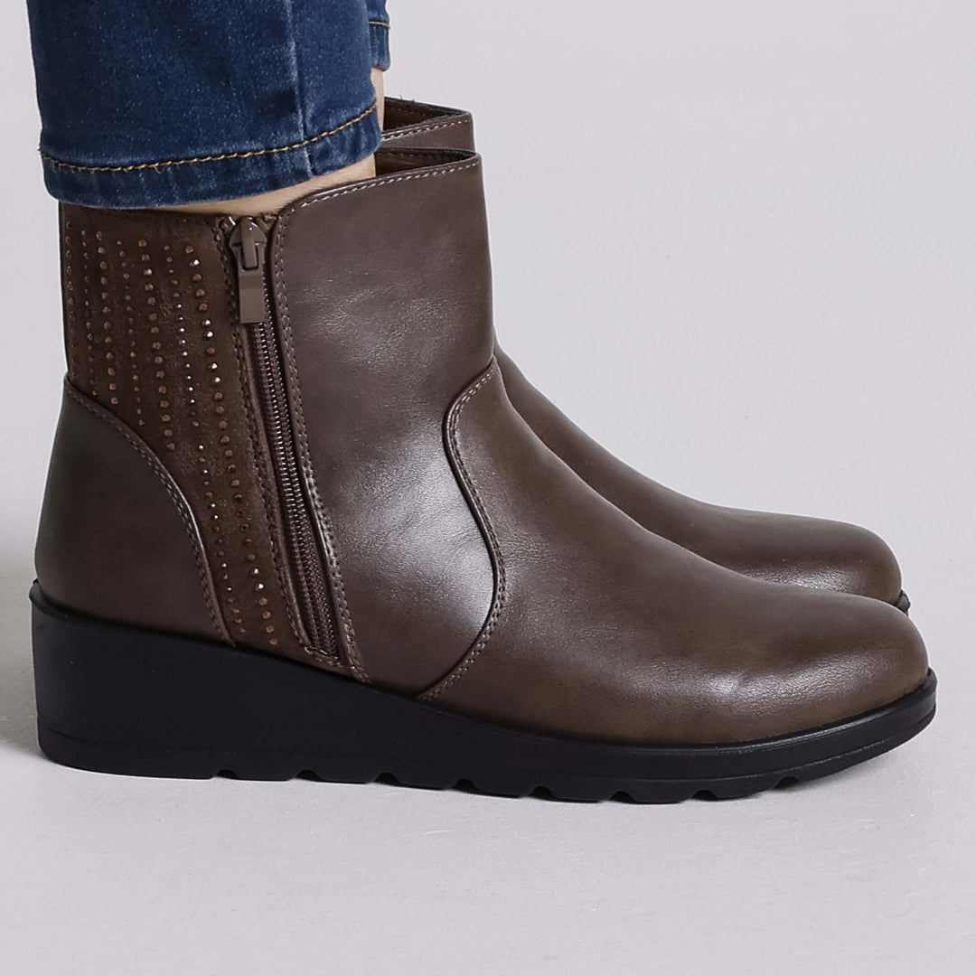 Paola - Women's Wedge Ankle Boot