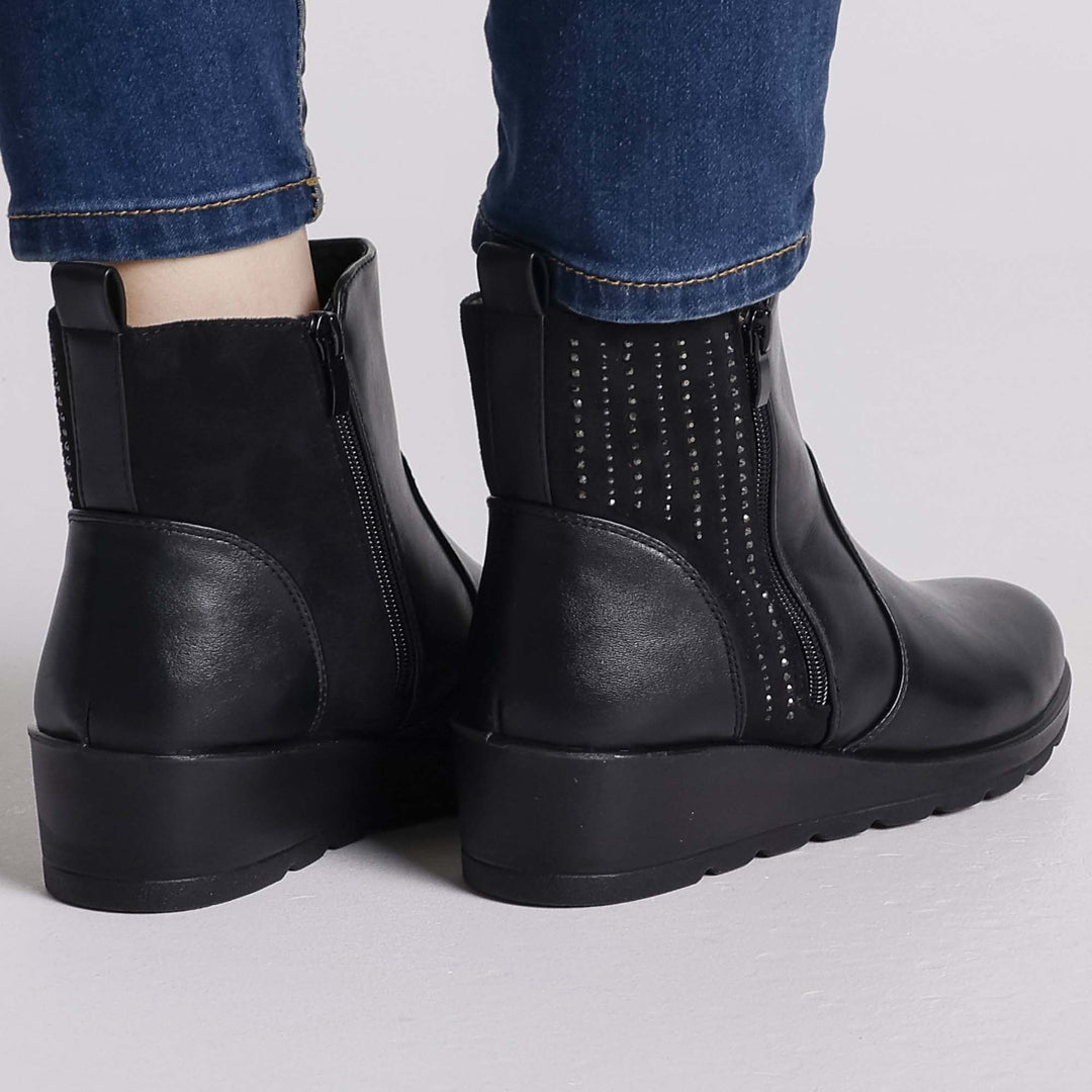 Paola - Women's Wedge Ankle Boot