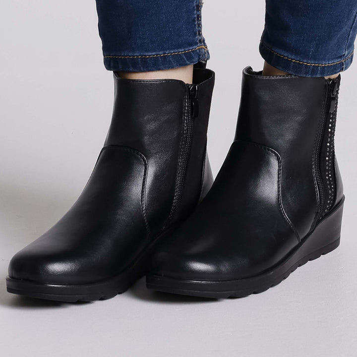 Paola - Women's Wedge Ankle Boot