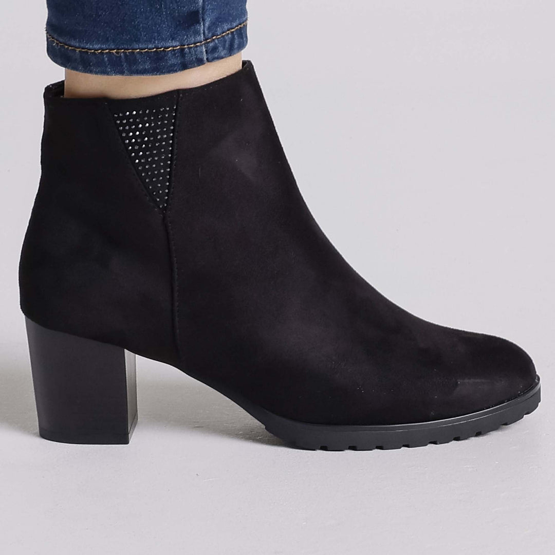Anna - Women's Heeled Ankle Boot