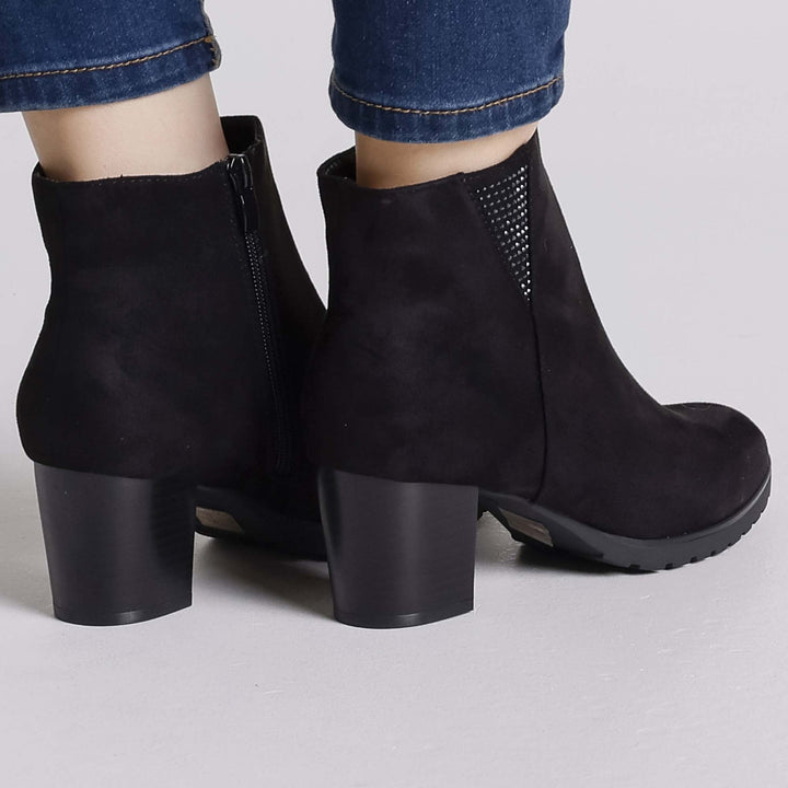 Anna - Women's Heeled Ankle Boot