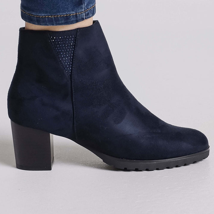 Anna - Women's Heeled Ankle Boot