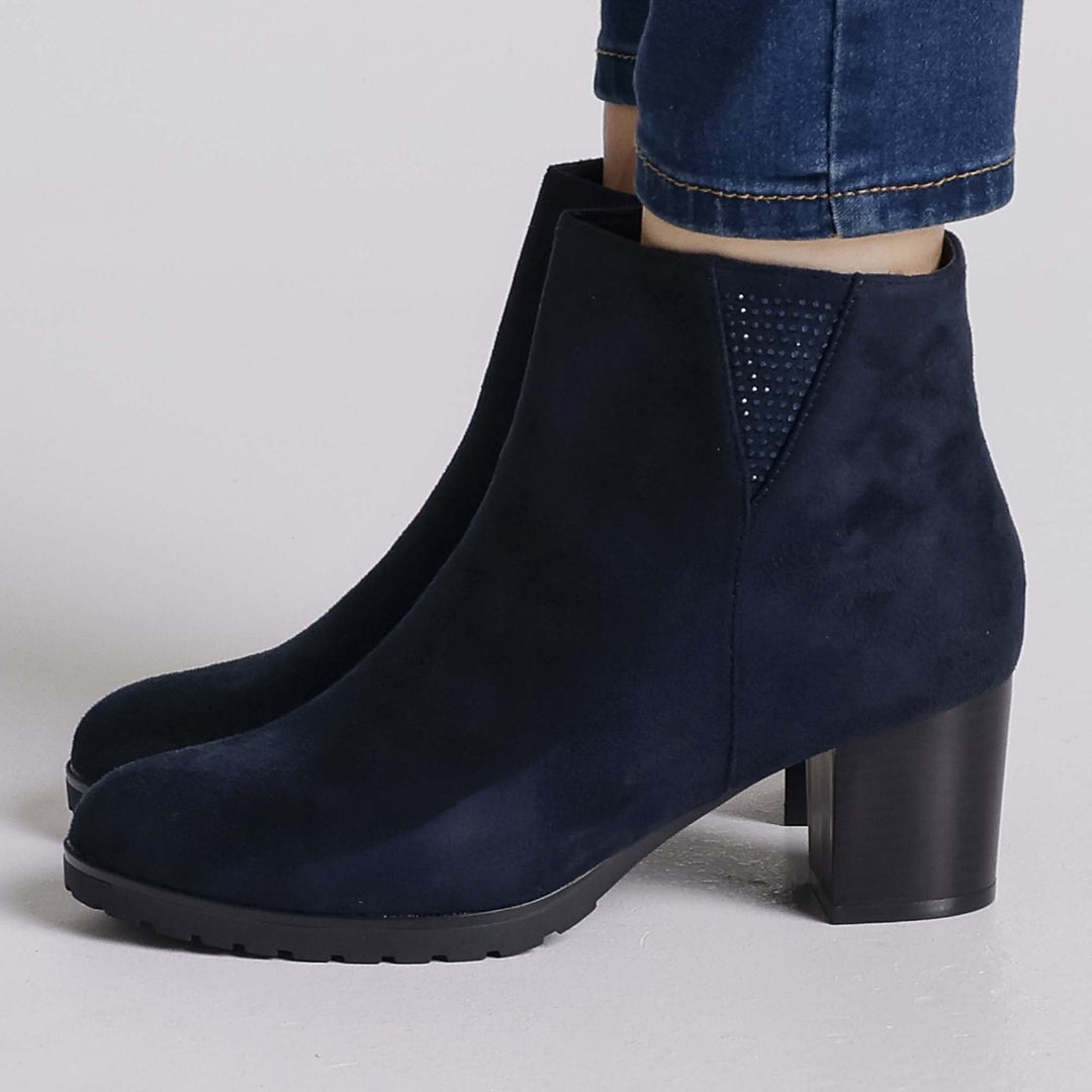 Anna - Women's Heeled Ankle Boot