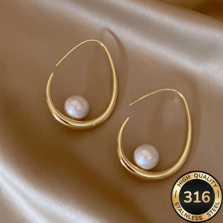 Solange | Crescent Pearl Hoop Earrings