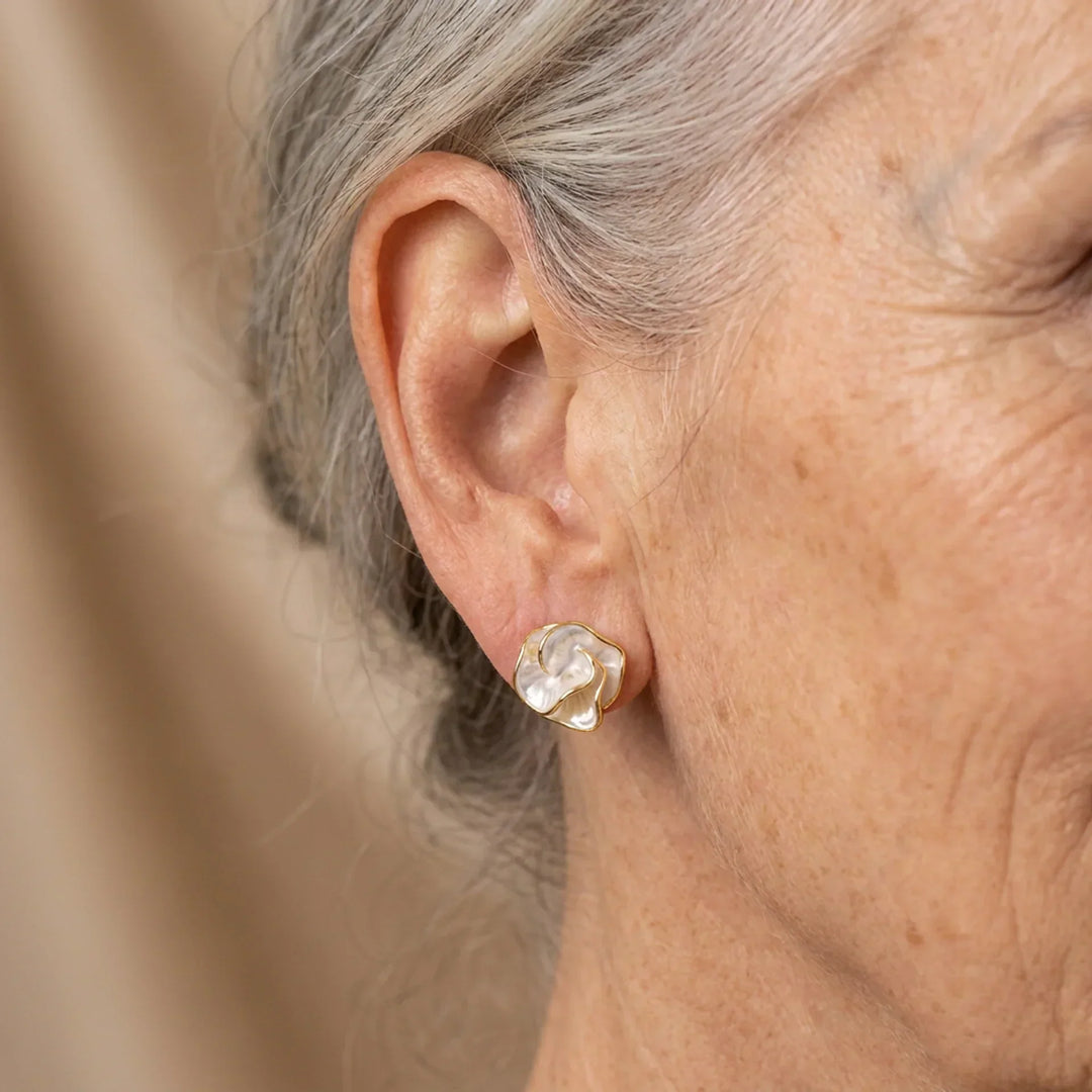 Anneliese | Pearl Flower Earrings