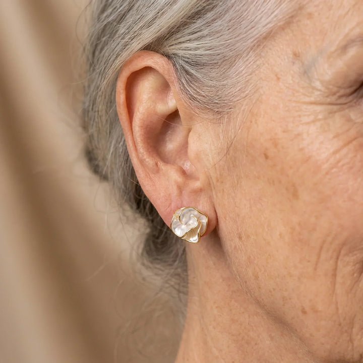 Anneliese | Pearl Flower Earrings