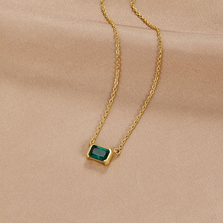 Marigold | Delicate Necklace with Emerald