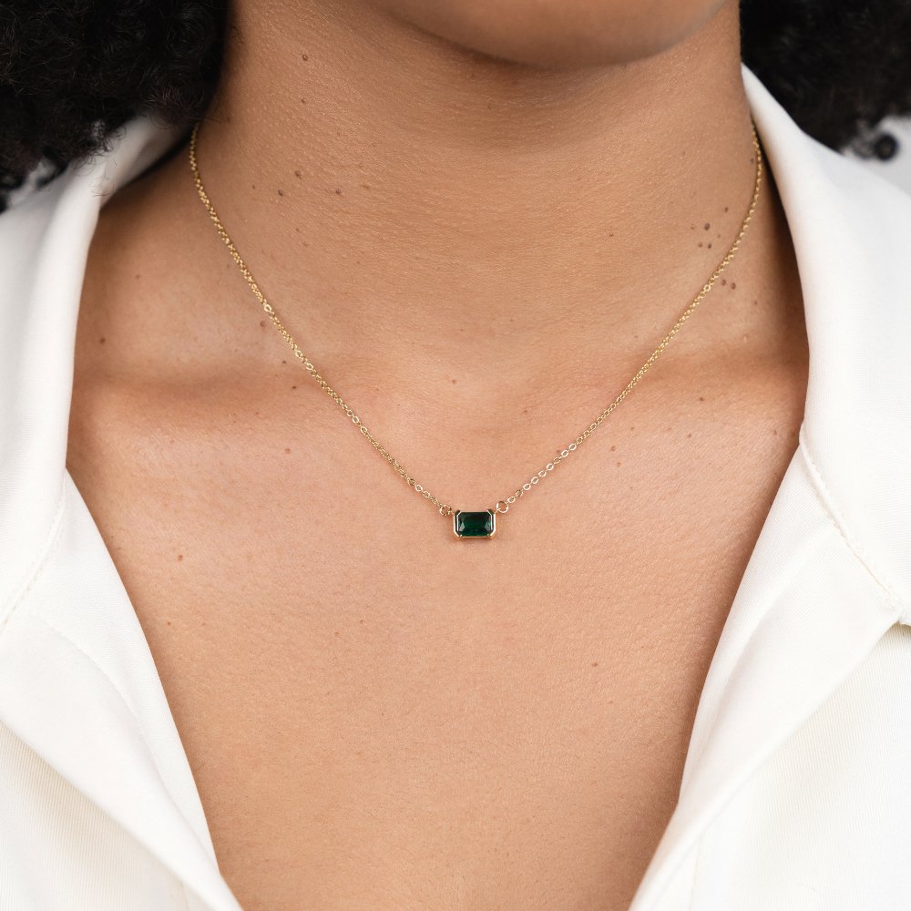 Marigold | Delicate Necklace with Emerald